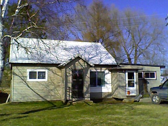 3rd image of 102 Island Road