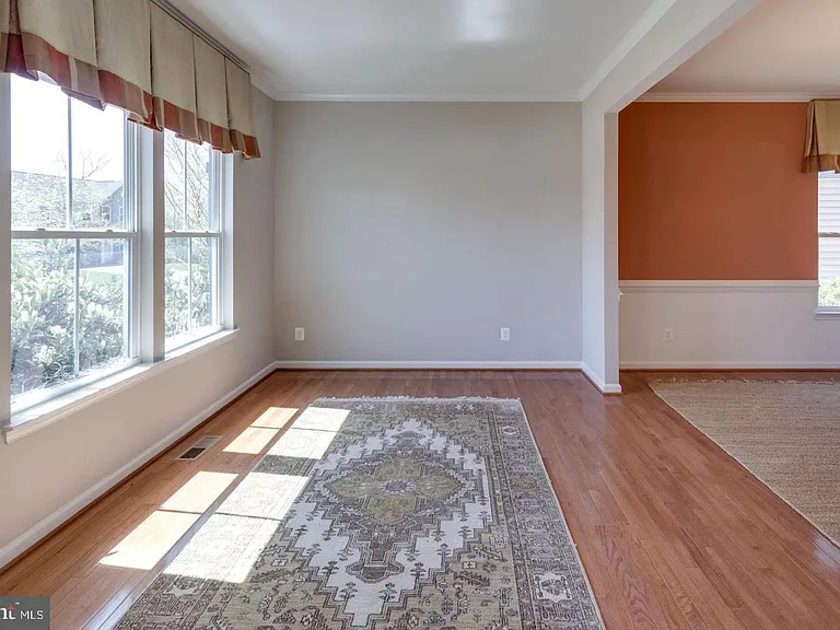 12760 Manor Hall Ct — Photo 4