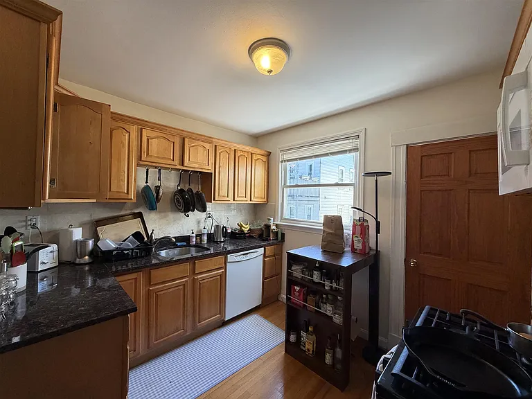 Magnus Ave — Photo 3