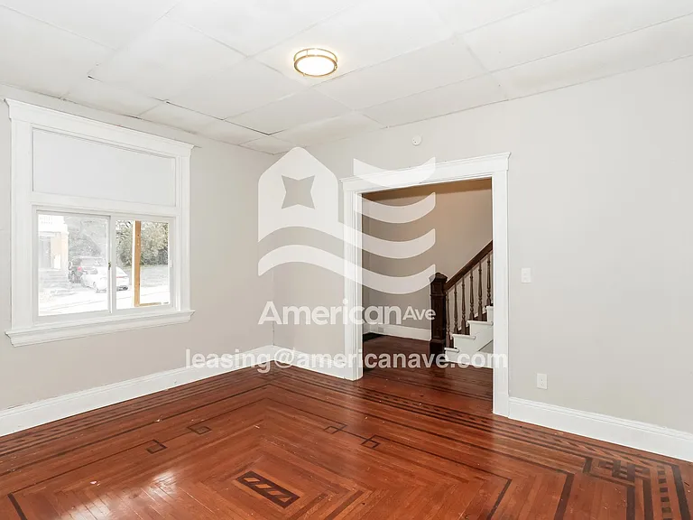 765791_004_living_room_4.jpg