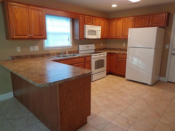2nd image of 548 Peachtree Cir