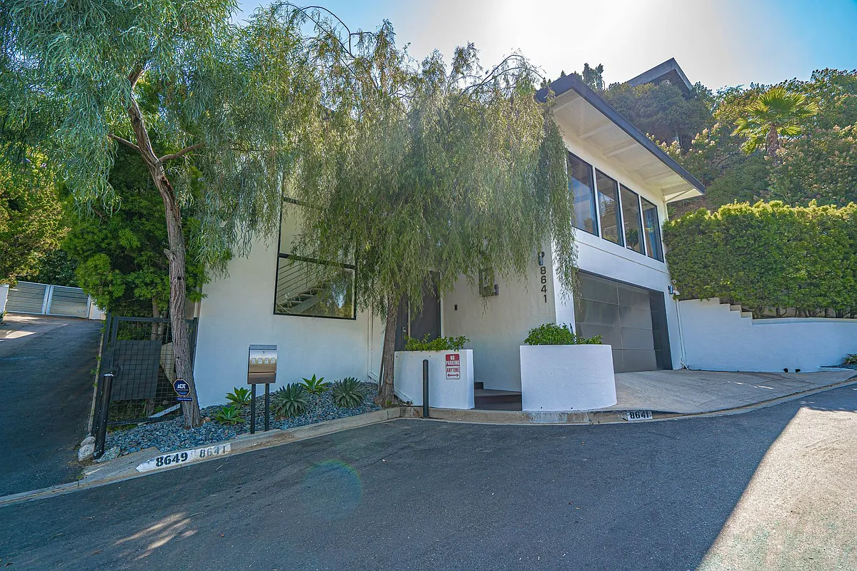 Building Photo - 8641 Metz Pl