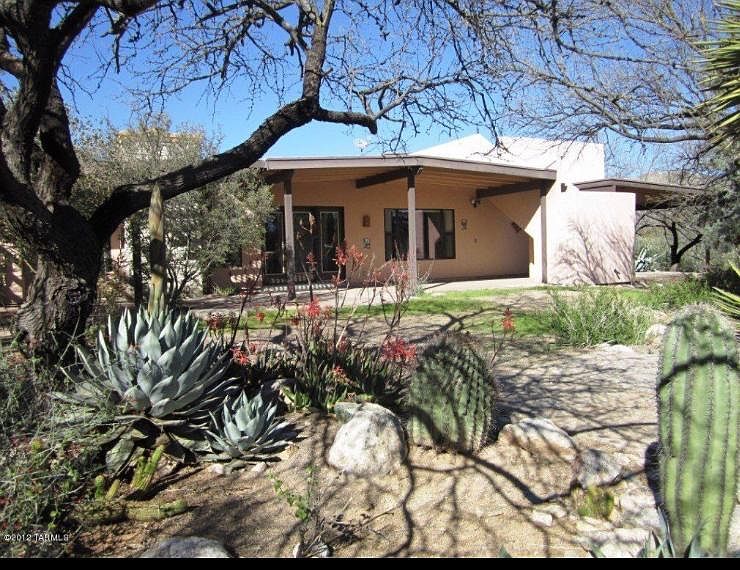 1st image of 8010 E Maguey Dr