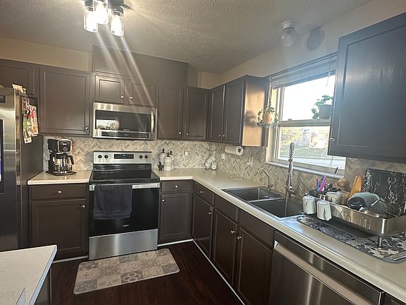 5th image of 4415 Viva Ln