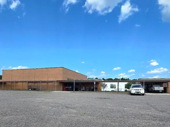 530 Mitchell St, Gwinn, MI 49841