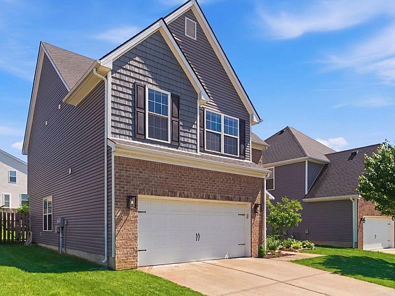 2nd image of 538 Estrella Dr