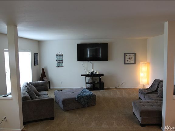 4th image of 2003 E 42nd Street Ct