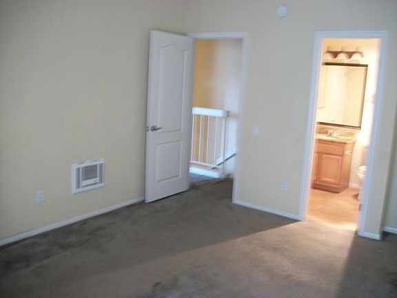 3rd image of 3454 Castle Glen Dr Unit 141