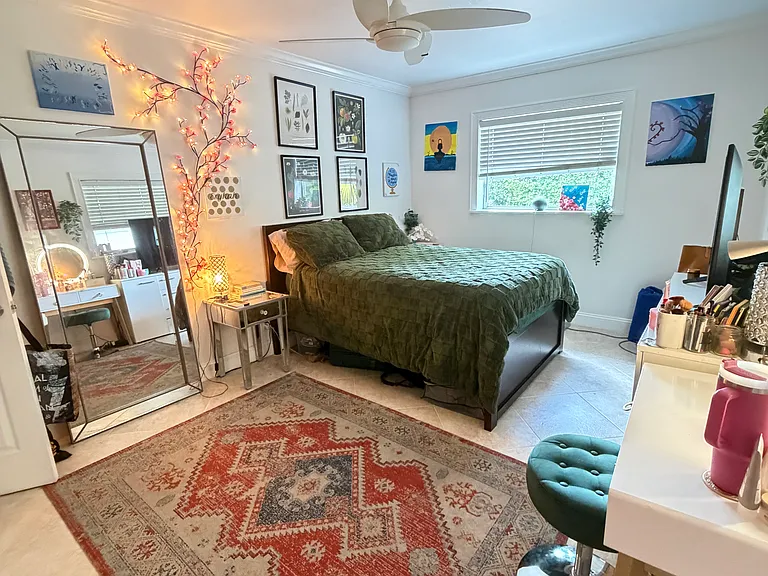1401 SW 24th Ct #3 — Photo 7
