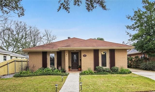 1st image of 4621 Lake Villa Dr