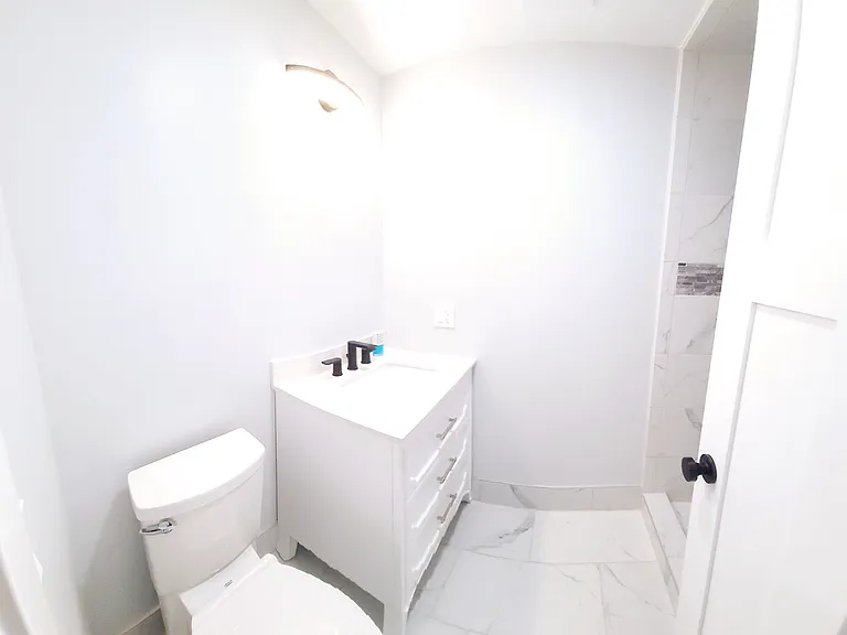699 N 600 E — Photo 25