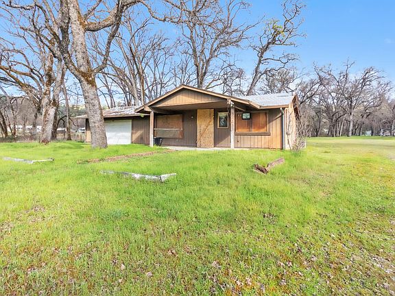 3rd image of 10121 Valley Dr