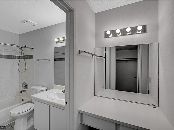 5th image of 5260 Mission Monterey Ln APT 202