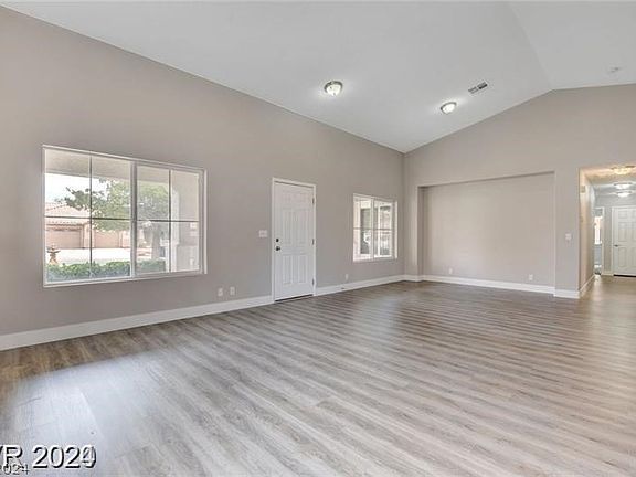 4th image of 1023 Stable Glen Dr