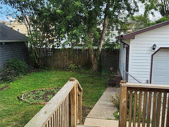 5th image of 15540 Lakewood Heights Blvd