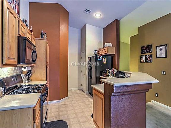 2nd image of 8694 Traveling Breeze Ave