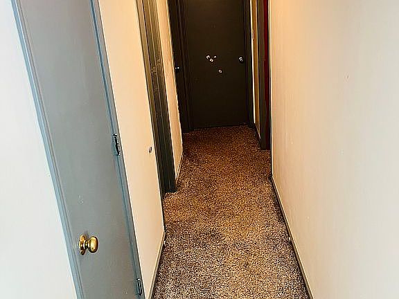 Upstairs hall to BR 1,2,3
