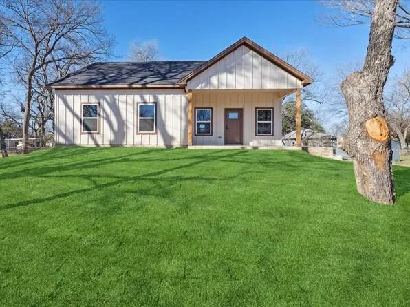 119 Columbia St, Cleburne, TX 76031