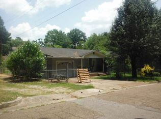 901 Marston Ave, Gadsden, AL 35904