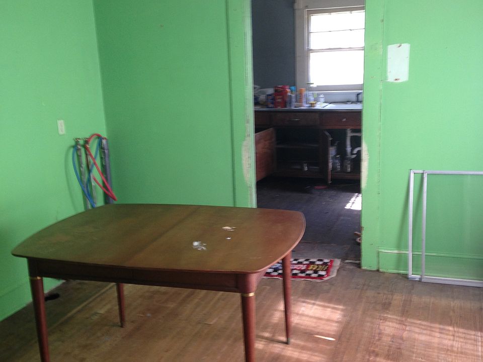2nd image of 804 Forest Ave