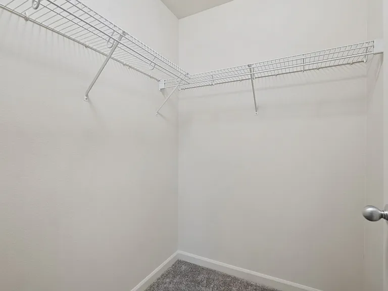 Oak Tree Apartments — Photo 70