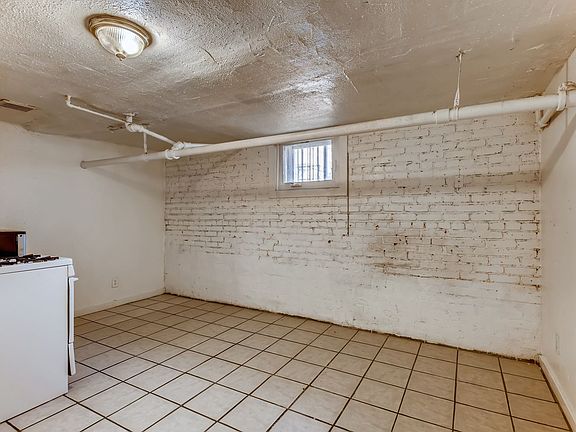 5th image of 1329 N Grant St #G-33