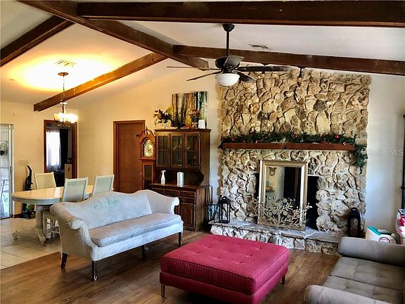 3rd image of 3990 NE 28th Ct