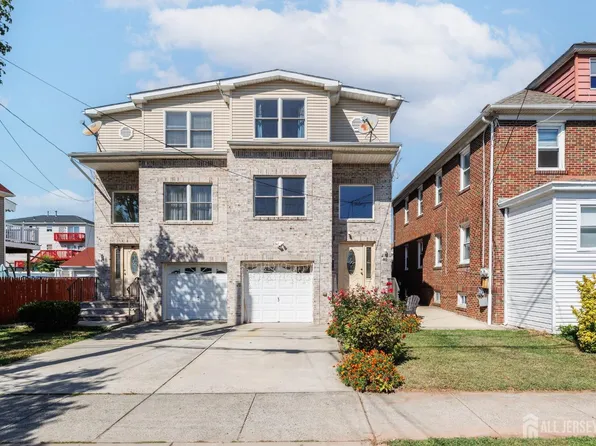 82 Randolph St, Carteret, NJ 07008