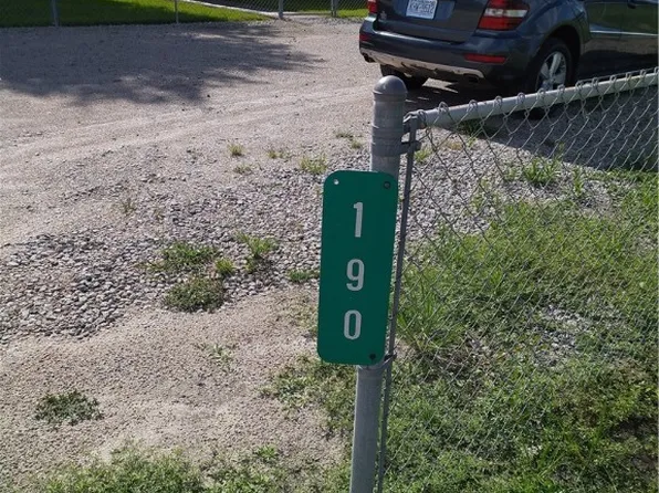 190 Crepe Myrtle Dr, Pembroke, NC 28372