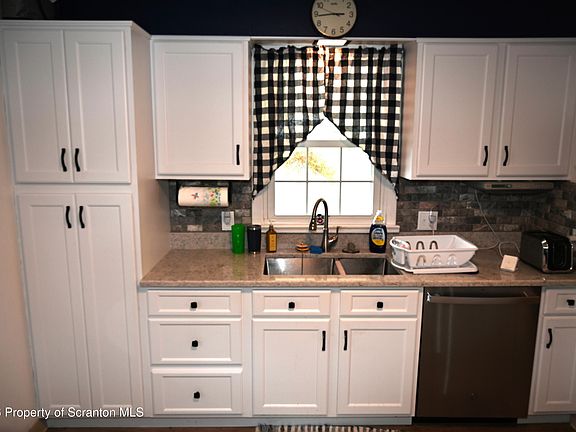 3rd image of 3134 Starrucca Rd