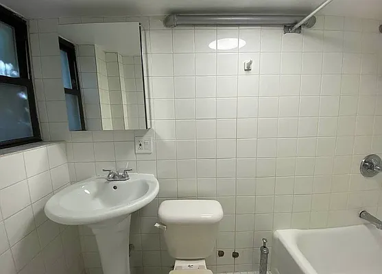 Rented by Voro NYC | media 6