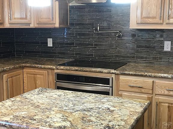 5th image of 527 Mountain View Dr