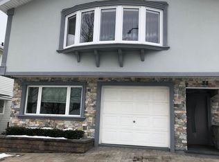 38 Bartow St, Staten Island, NY 10308