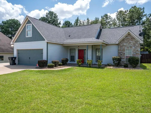 21 Balsa Dr, Phenix City, AL 36869