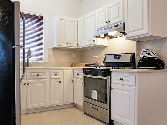 4th image of 278 New York Ave APT 1