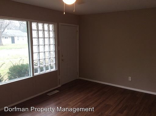 2nd image of 2741 Eagledale Dr