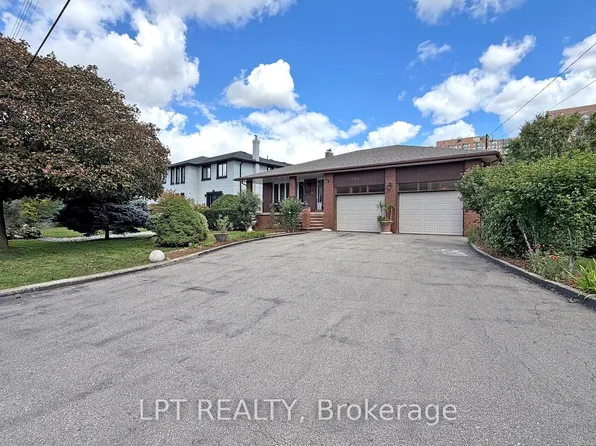 3185 Parkerhill Rd, Mississauga, ON L5B 1V7