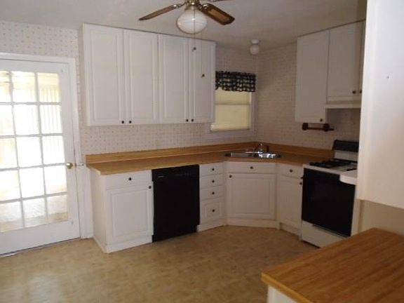 3rd image of 609 E North 22nd St