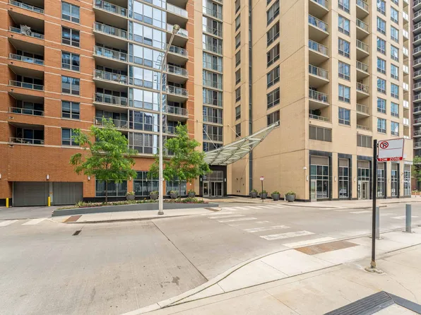 420 E Waterside Dr Unit 1802, Chicago, IL 60601