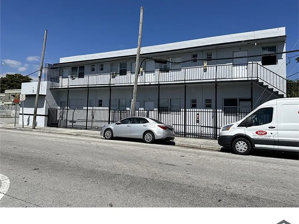 Building Photo 3