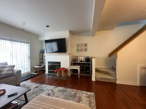 12 Ship Ave APT 2, Medford, MA 02155