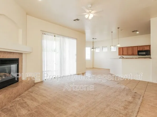 8752 W Frier Dr, Glendale, AZ 85305
