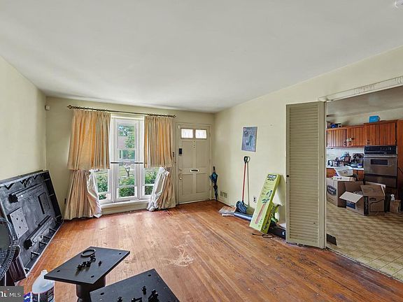 5th image of 2603 Afton St