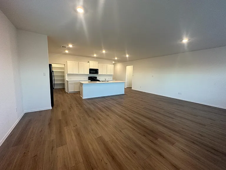 1018 Ascari Ct — Photo 10