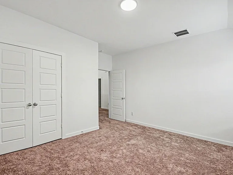 2653 Keokuk St — Photo 23