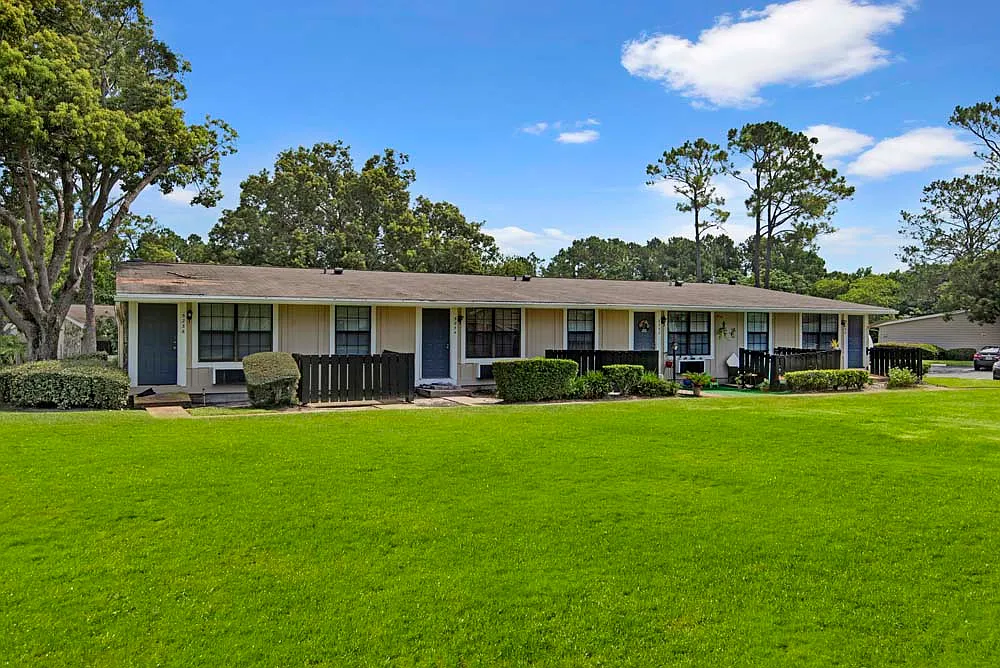 Building Photo - Branchwood