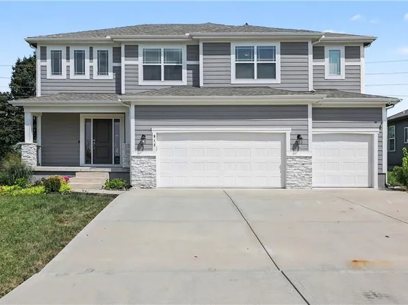 913 NE Ravenwood Ter, Lees Summit, MO 64086
