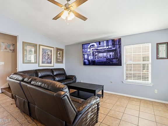 4th image of 3973 Tierra Sur Pl