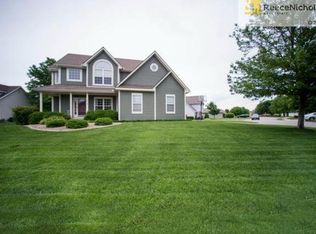 1510 SW Twincreek Pl, Blue Springs, MO 64015