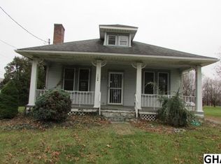 1106 Newville Rd, Carlisle, PA 17013